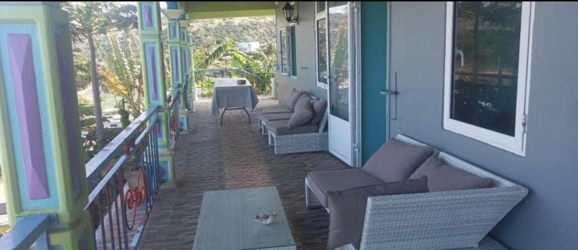 Tilapasse Resto & Guest House Port South East المظهر الخارجي الصورة