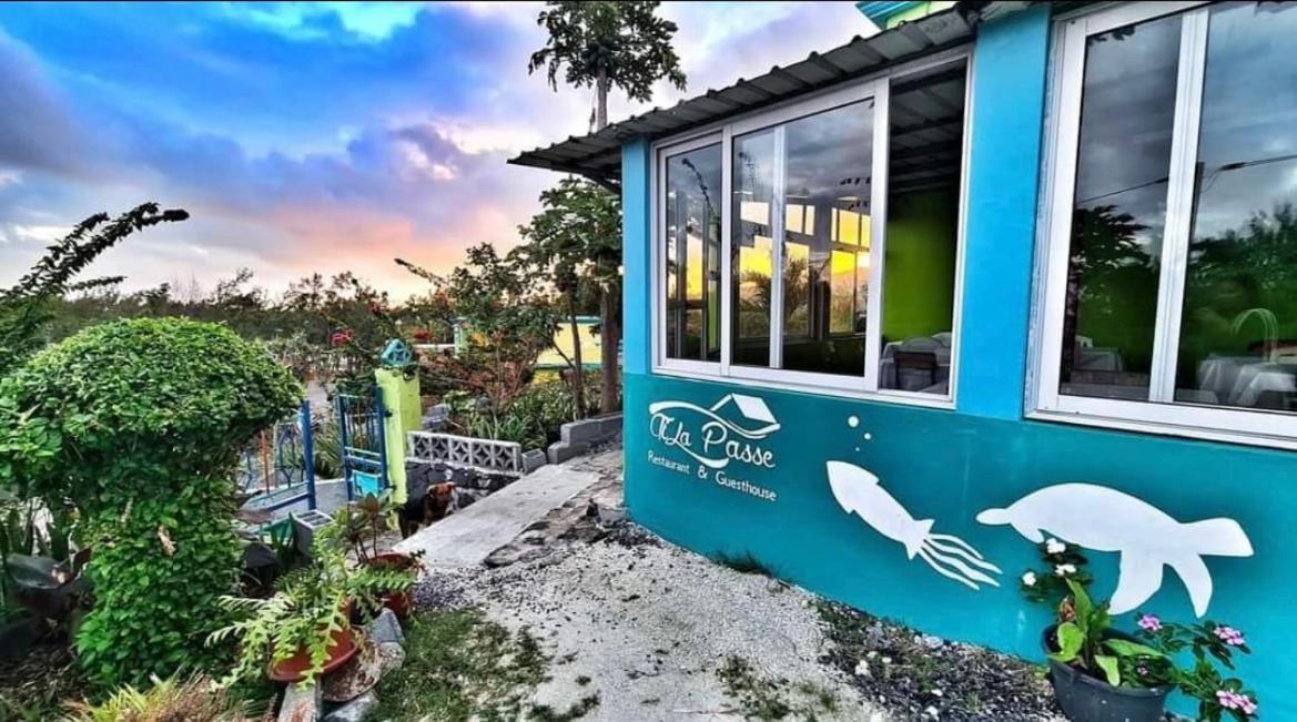 Tilapasse Resto & Guest House Port South East المظهر الخارجي الصورة